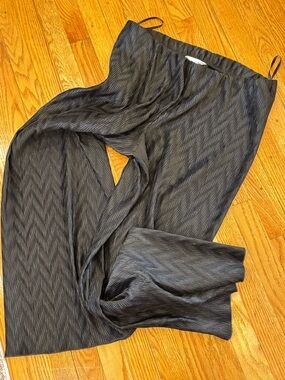 Primark Women's Wide Leg Pants in Black Wave Texture